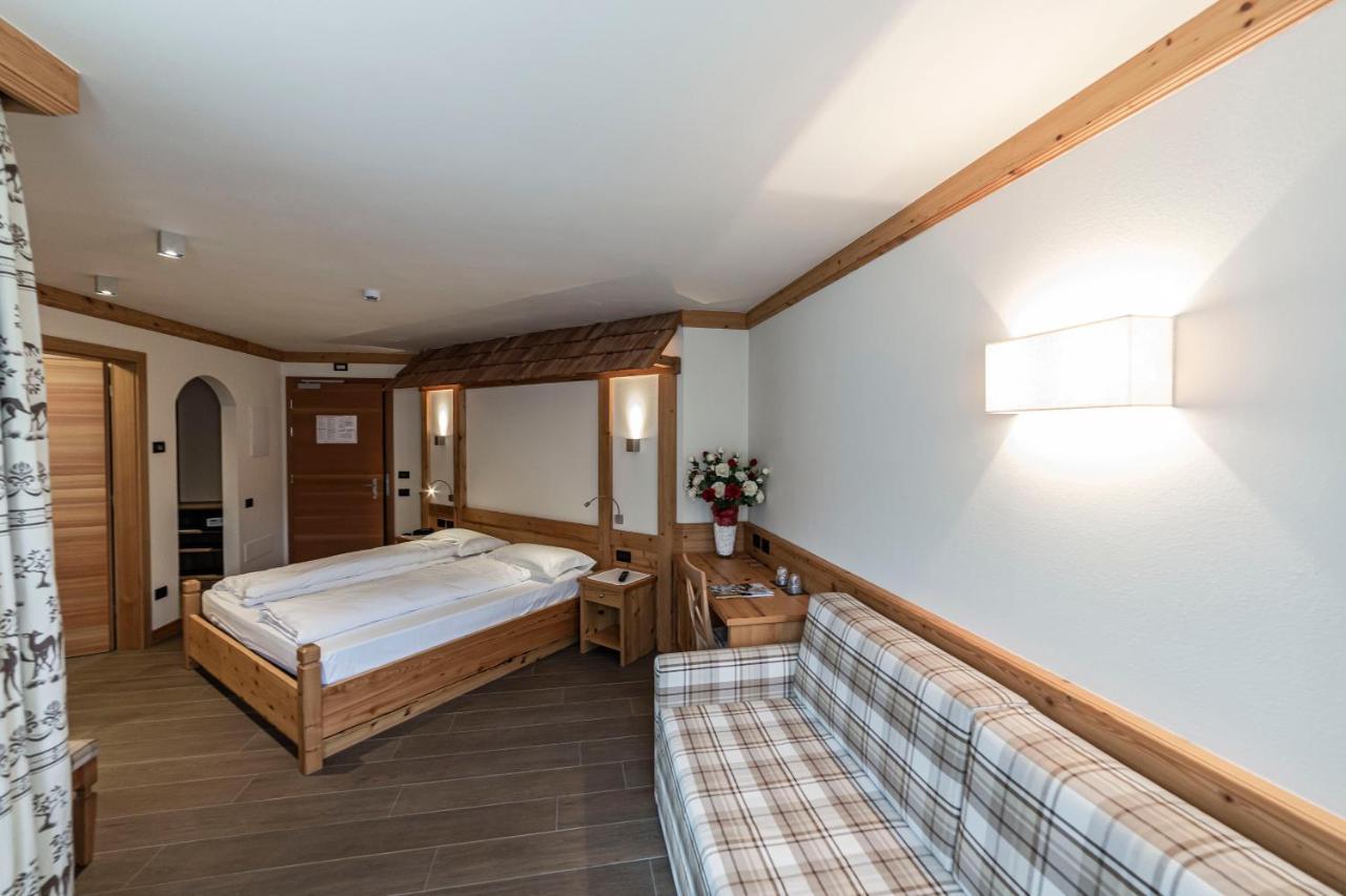 Hotel Garni Paradisi - Wellness & Spa Mezzano Exterior photo